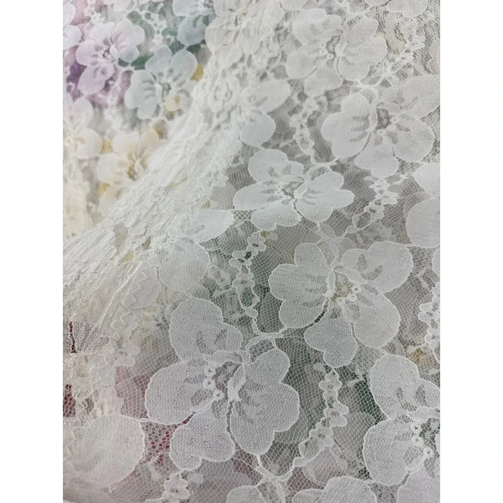 Vintage Cream Floral Lace Table Runner Scalloped Edge Centerpiece 29x13